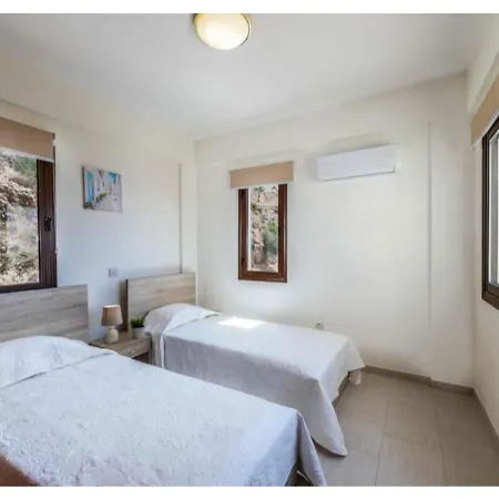 Villa Aqua Royal - Four Bedroom With Private Swimming Pool *